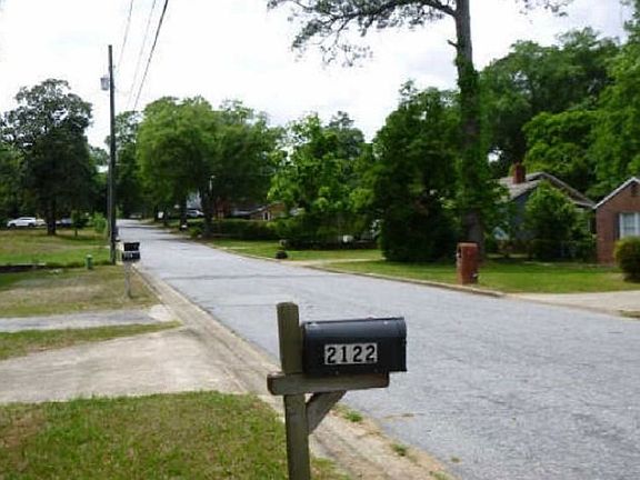 Exterior Neighborhood (street photo)