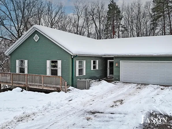10616 S Johnson Rd, Greenville, MI 48838