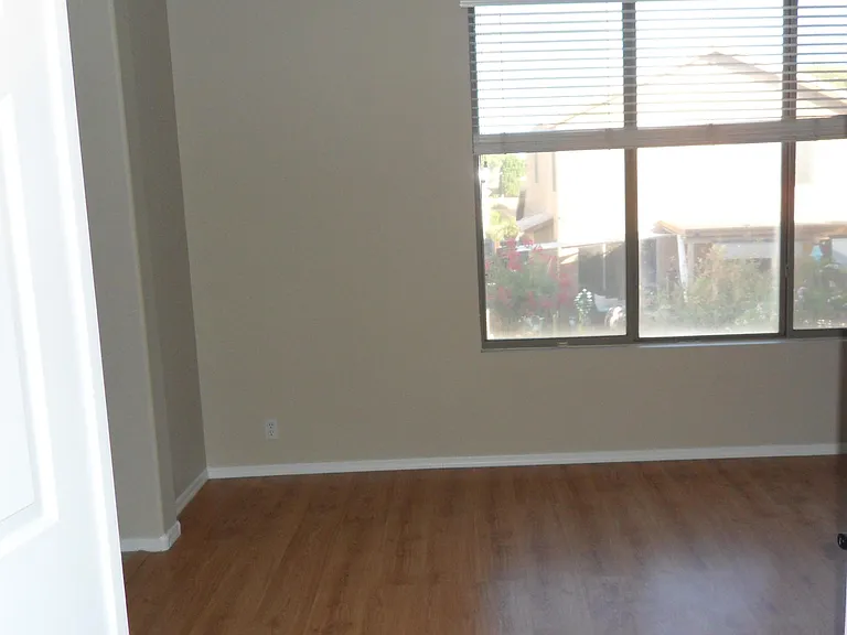 9008 W Quail Ave — Photo 16