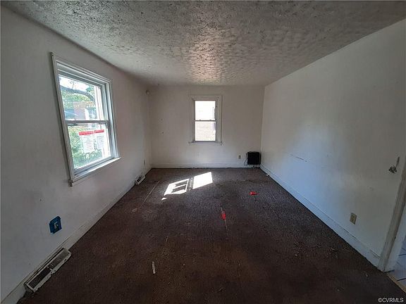 5th image of 1502 Minefee St