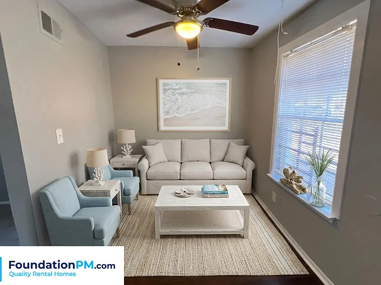1129 Catalina Rd — Photo 10