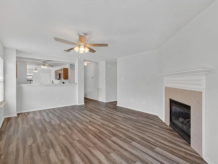 21907 Willow Shade Ln — Photo 8