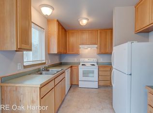 1313 NW Falls Creek Loop UNIT 201, Oak Harbor, WA 98277