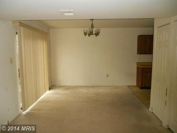 4th image of 7648 Woodbine Dr