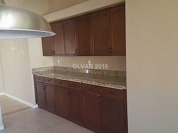 5th image of 3546 Rose Canyon Dr