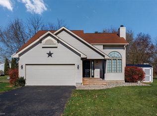 250 Carolewood Cir NW, Warren, OH
