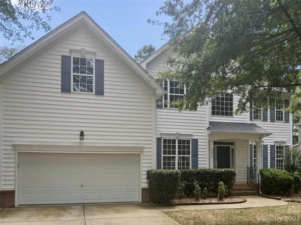 9815 Aragorn Ln NW, Charlotte, NC 28269