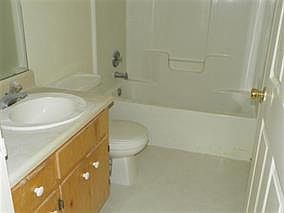 2nd image of 2556 Chateau Ln