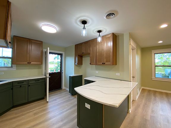 3rd image of 66 S Old Rand Rd Unit 3