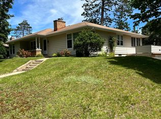 222 SW 1st Ave, Grand Rapids, MN 55744