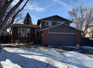 3 Wallflower Ct, Pueblo, CO 81001