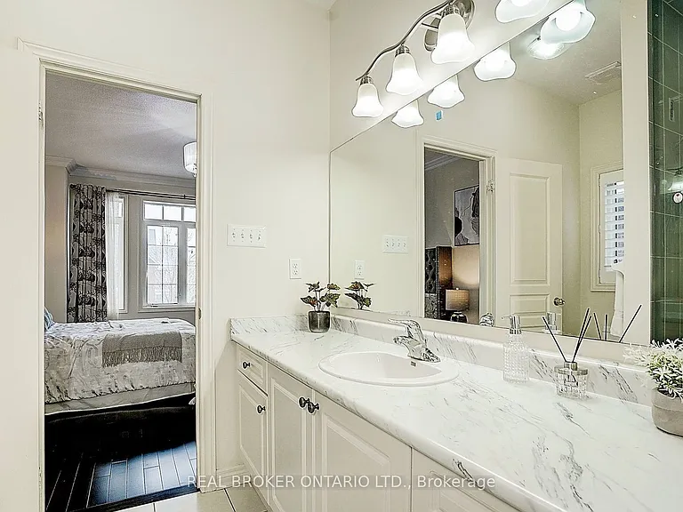 99 Henry Bauer Ave — Photo 15