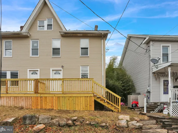 331 W Grand Ave, Tower City, PA 17980