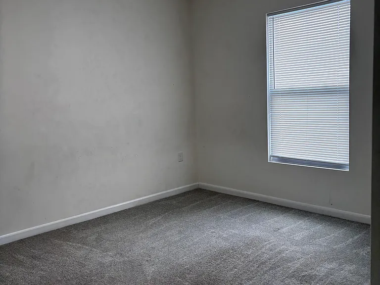 16220 SW 30th Ter — Photo 12