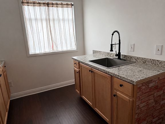 5th image of 13569 Lukay St