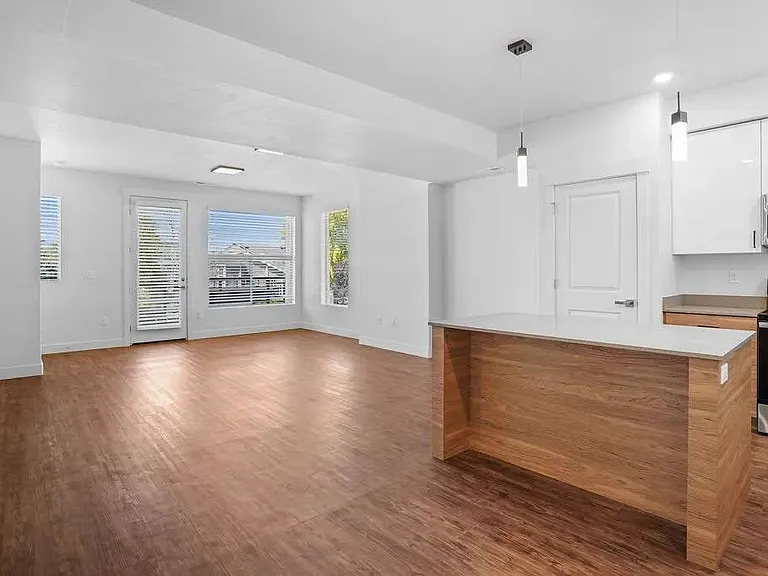 Vaseo Townhomes — Photo 18