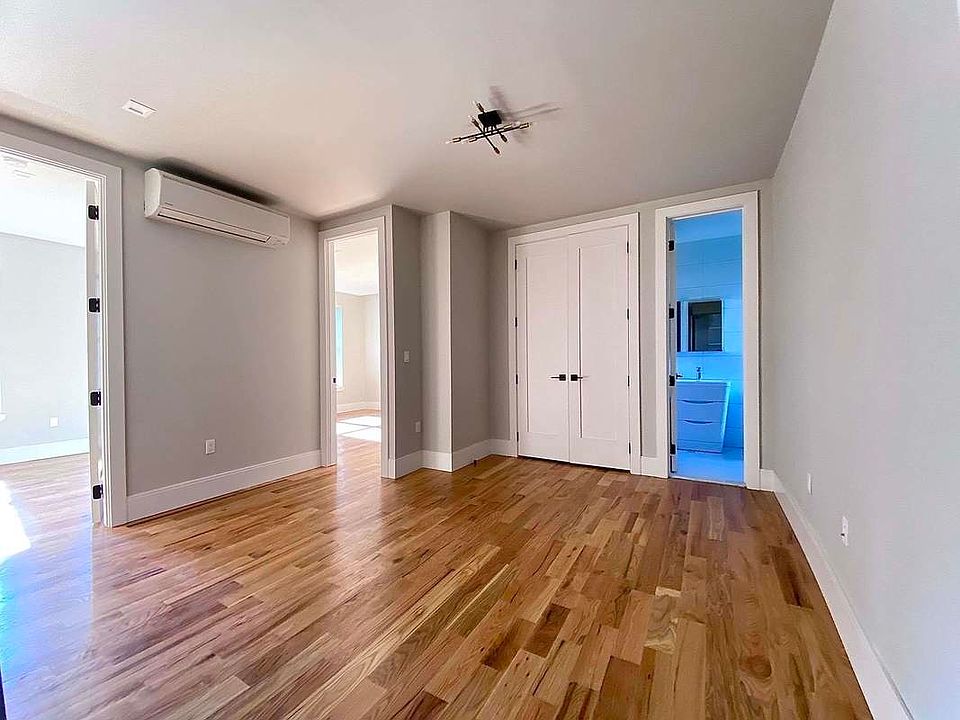1st image of 245 Sullivan Pl #D5g