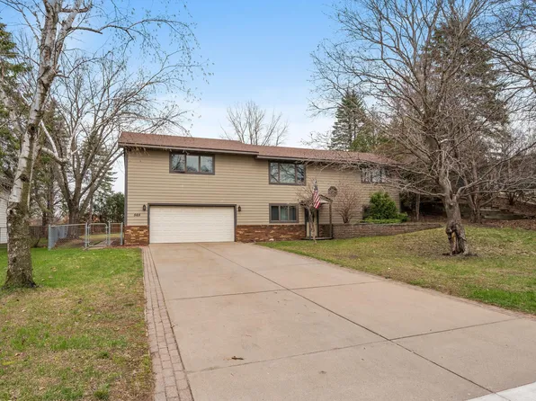 565 S Oak Dr, Saint Paul, MN 55127