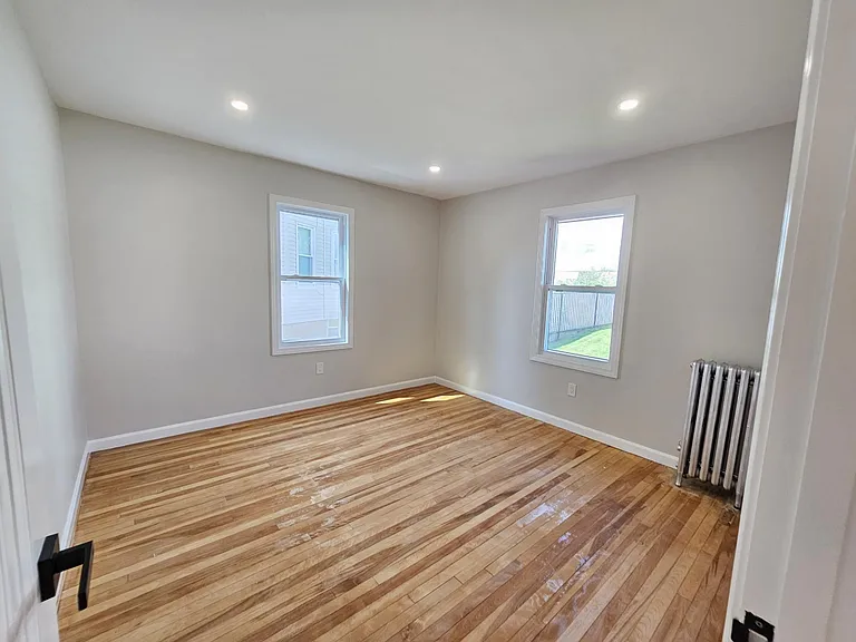 16 Rena St — Photo 6
