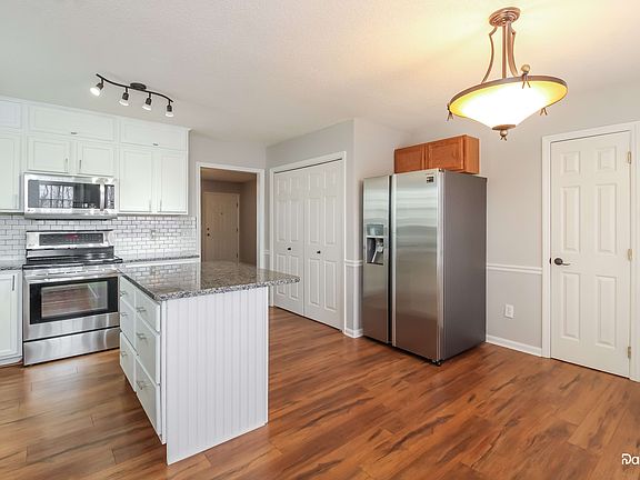 3rd image of 5140 Windsbury Ridge Rd