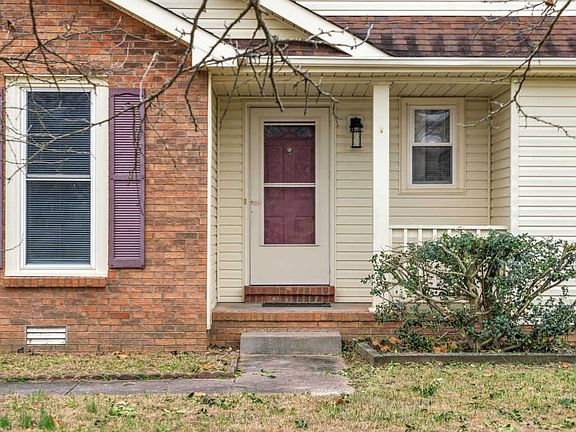 5th image of 3322 N Henderson Way