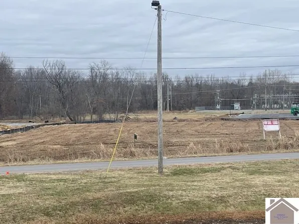 3218 Coleman Rd, Paducah, KY 42001