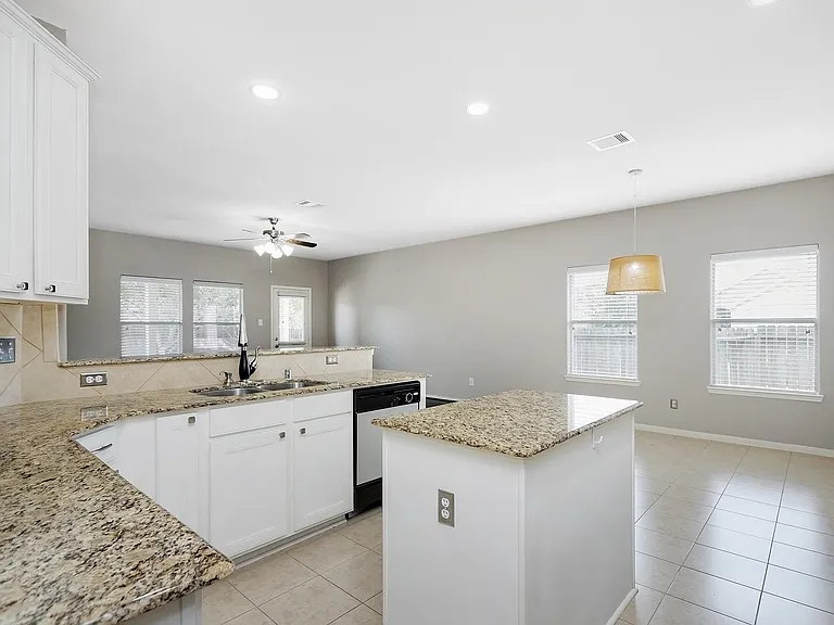 602 Blue Oasis Ct — Photo 12