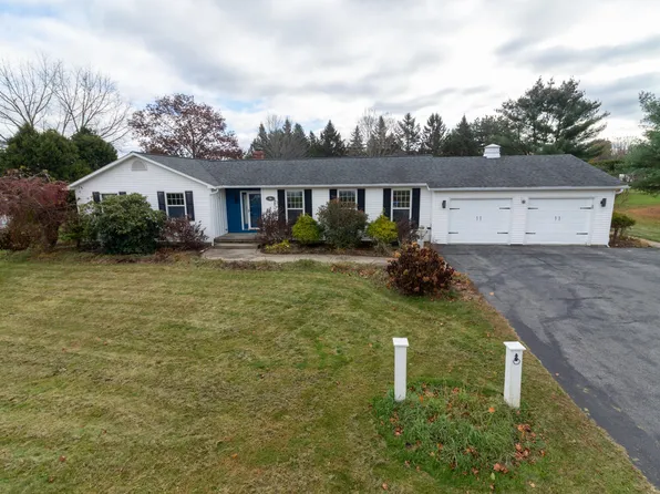 50 Coolidge Avenue, Hampden, ME 04444