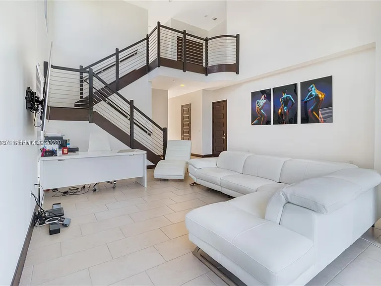 13659 SW 159th Ave — Photo 6