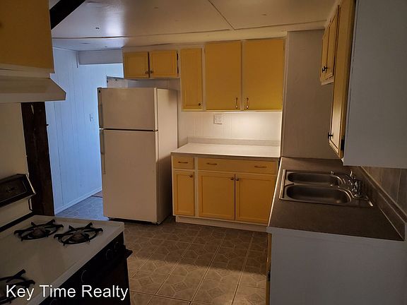 3rd image of 2020 Diamond Dr