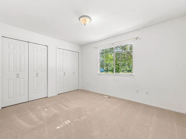 11322 Skagit Dr SE — Photo 14
