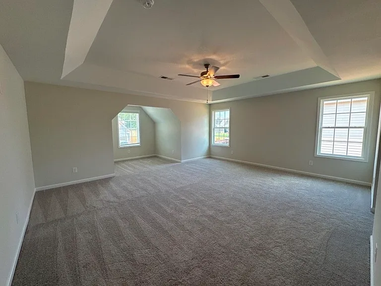 826 Tiger Dr — Photo 15