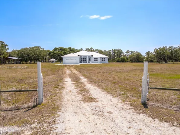 1083 Pollywog Dr, Labelle, FL 33935