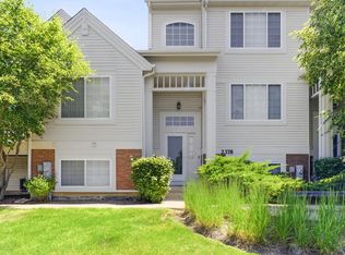2378 Oakfield Ct, Aurora, IL 60503