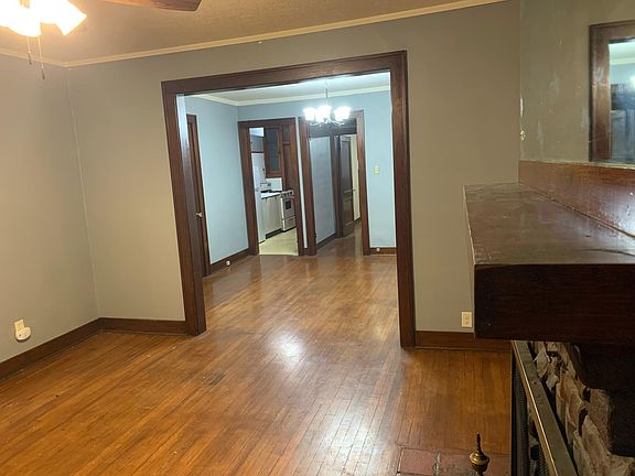 2nd image of 3014 Felix St #3014