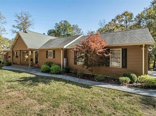 2212 Hawks Ridge Dr, High Ridge, MO 63049