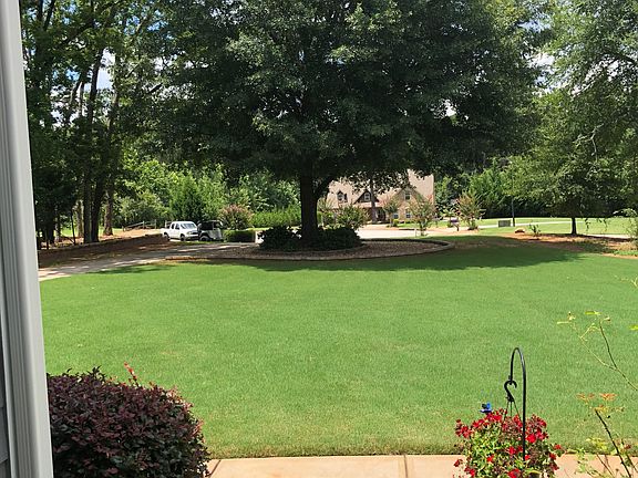 2nd image of 305 Lace Ct