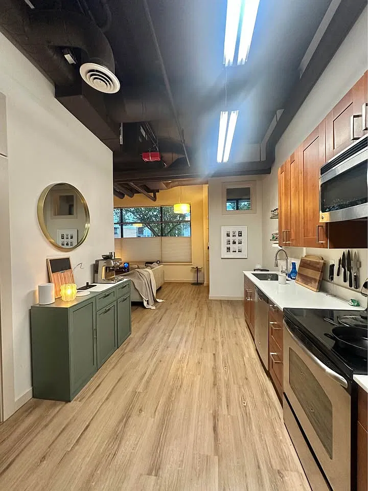 2 bed, 1040 sqft, $2,795 — Photo 4