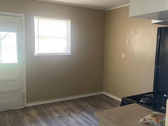 5th image of 626 S 18th St