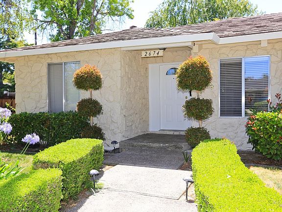 2nd image of 2674 Saint Giles Ln