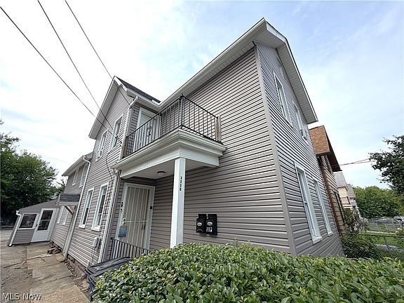 3rd image of 3230 W 31st St