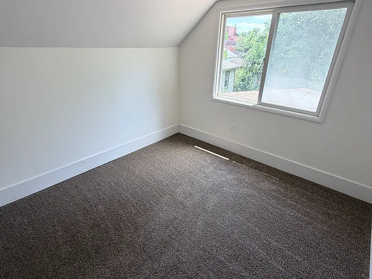 2250 Bellfield Ave — Photo 10