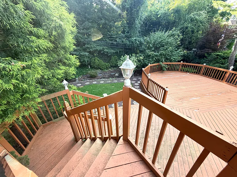 52 Deepdale Dr #1 — Photo 30
