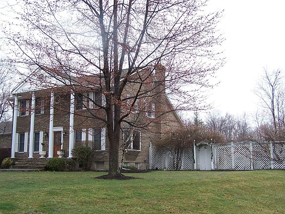 Front/Side w/Entrance to Formal Gardens
