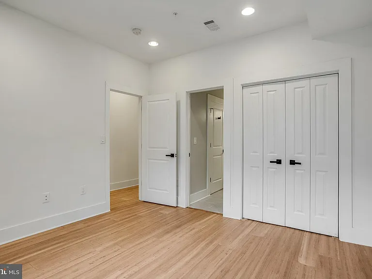 1225 Raum St NE #1 — Photo 11