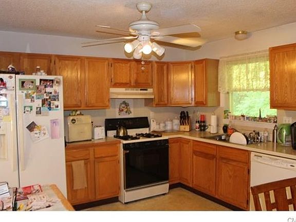 3rd image of 41 Woodlawn Ave