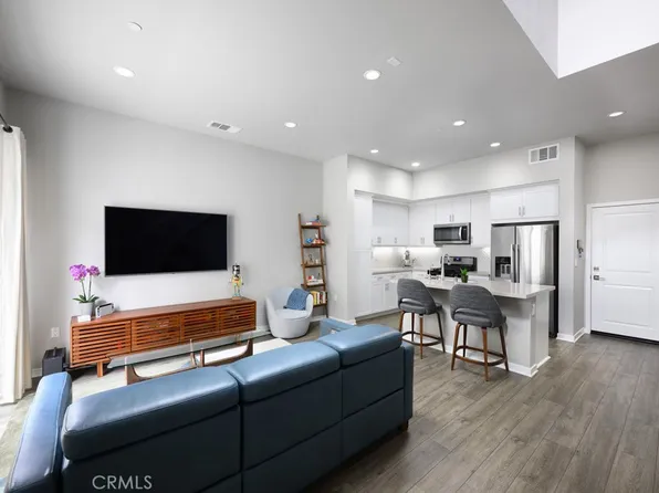 204 Alienta Ln, Mission Viejo, CA 92694