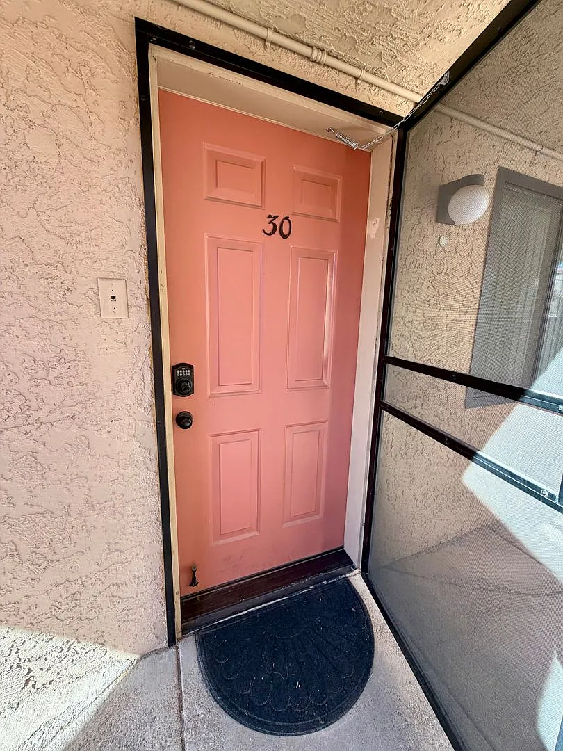 Furnished Winter Condo 2026/2027 — Photo 1