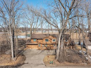 4854 Wilshire Blvd, Mound, MN 55364