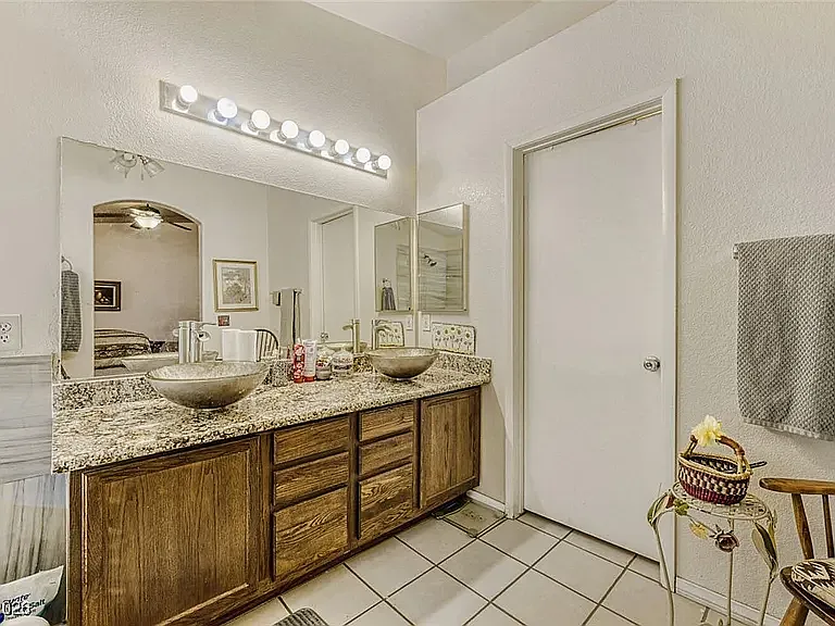2775 Herron Hills St — Photo 10